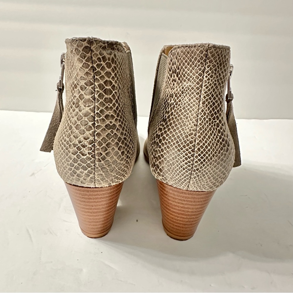 Vionic Orthopedic Snake Print Ankle Booties 7.5 Block Heel Tan Nude Western Boot - Picture 6 of 12